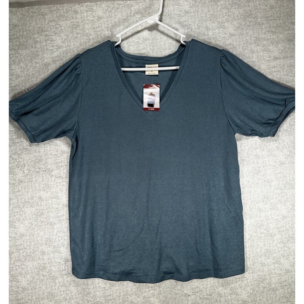 NWT Mod Ref Women's Light Blue Short Sleeve Polyester Rayon V-Neck Tee Size XL